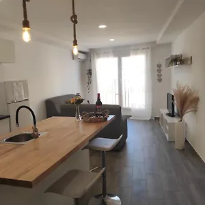 https://apt-piso-tranquilo-y-bonito.hotelsinnerja.org
